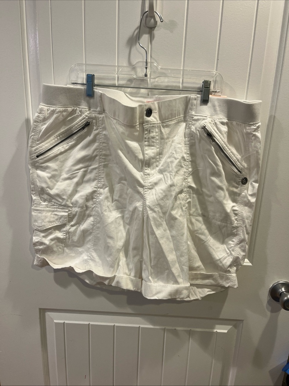 EVRI White Women's Cargo Shorts with Zip Pockets